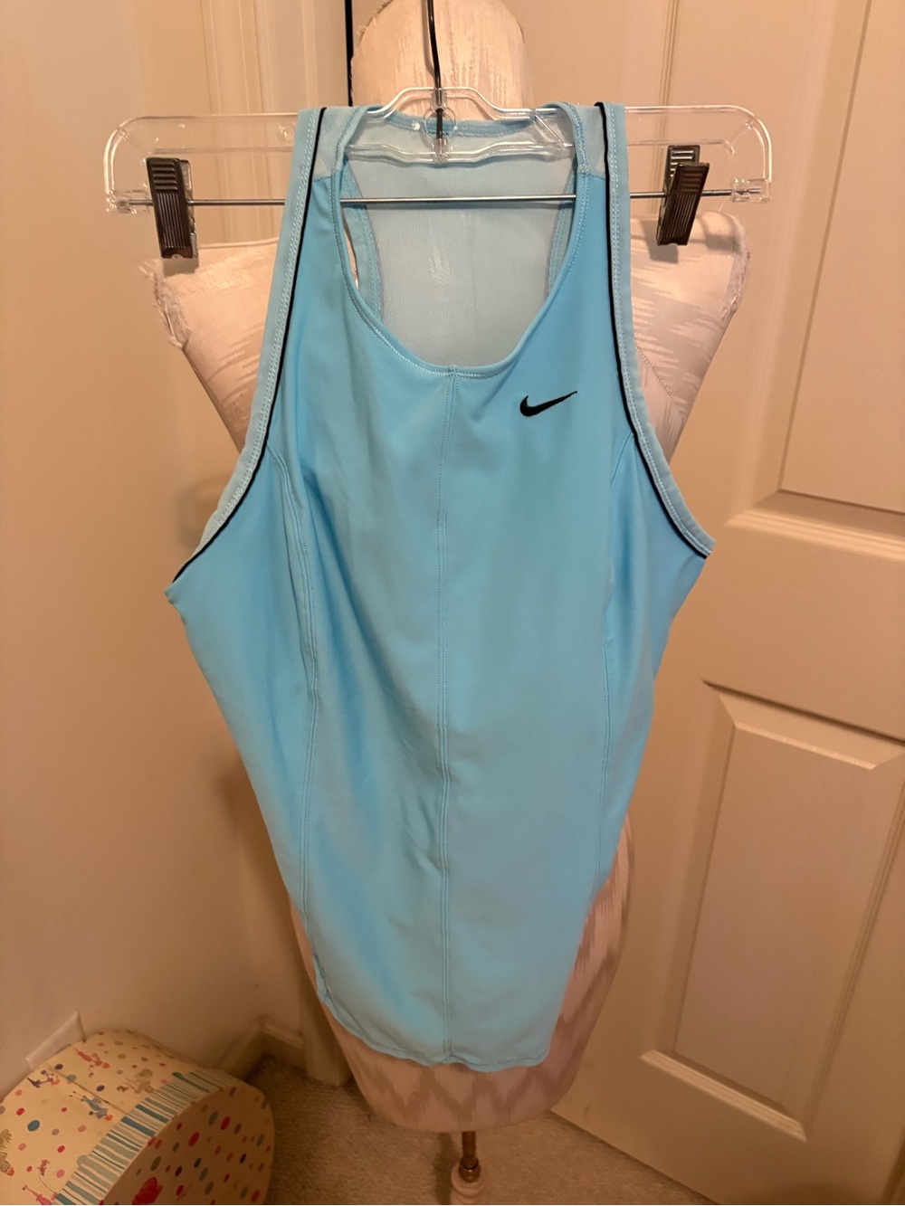 Nike tank women’s M (8-10) blue/black